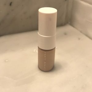 Fenty beauty foundation sample